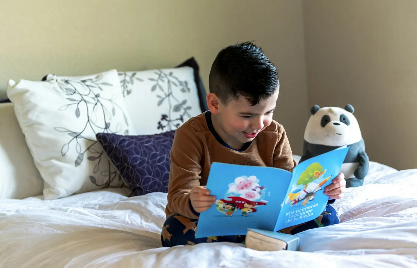 Caregiver reading a toy age label
